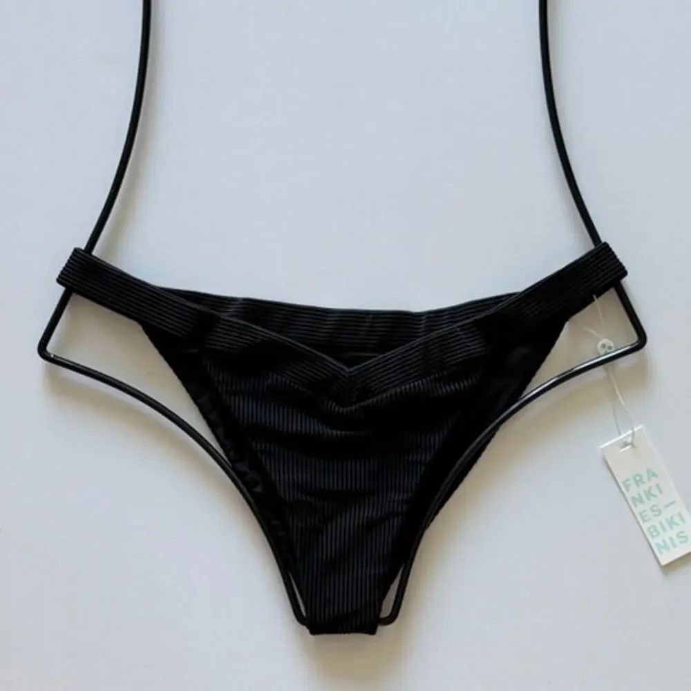 Frankies Bikinis Grace Cheeky Bikini Bottom - Black RIbbed - L - NWT